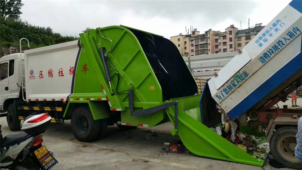 東風專底(10方)壓縮式垃圾車