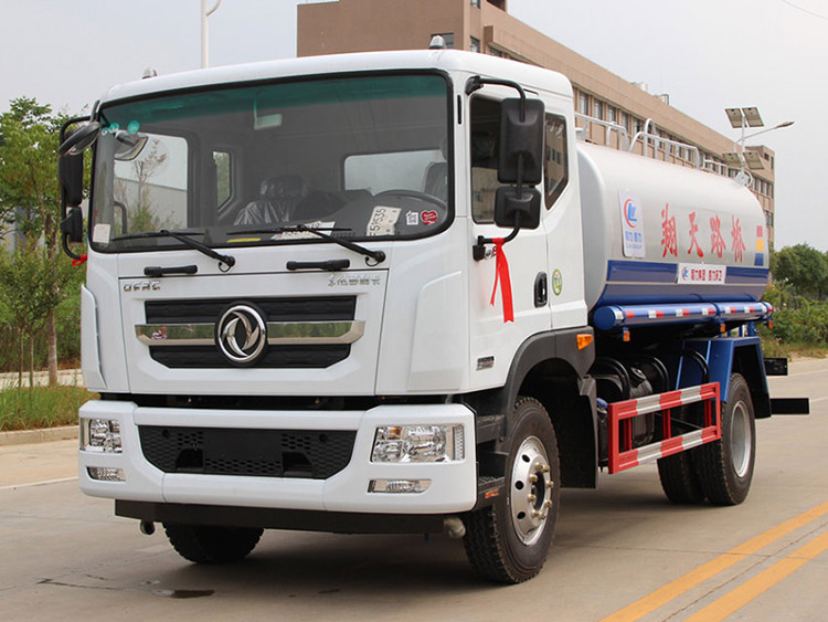 東風(fēng)D9 12噸灑水車