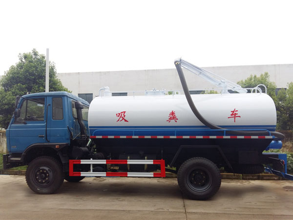 东风153(12方)吸粪车