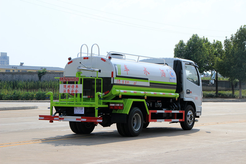 國六5方小多利卡灑水車