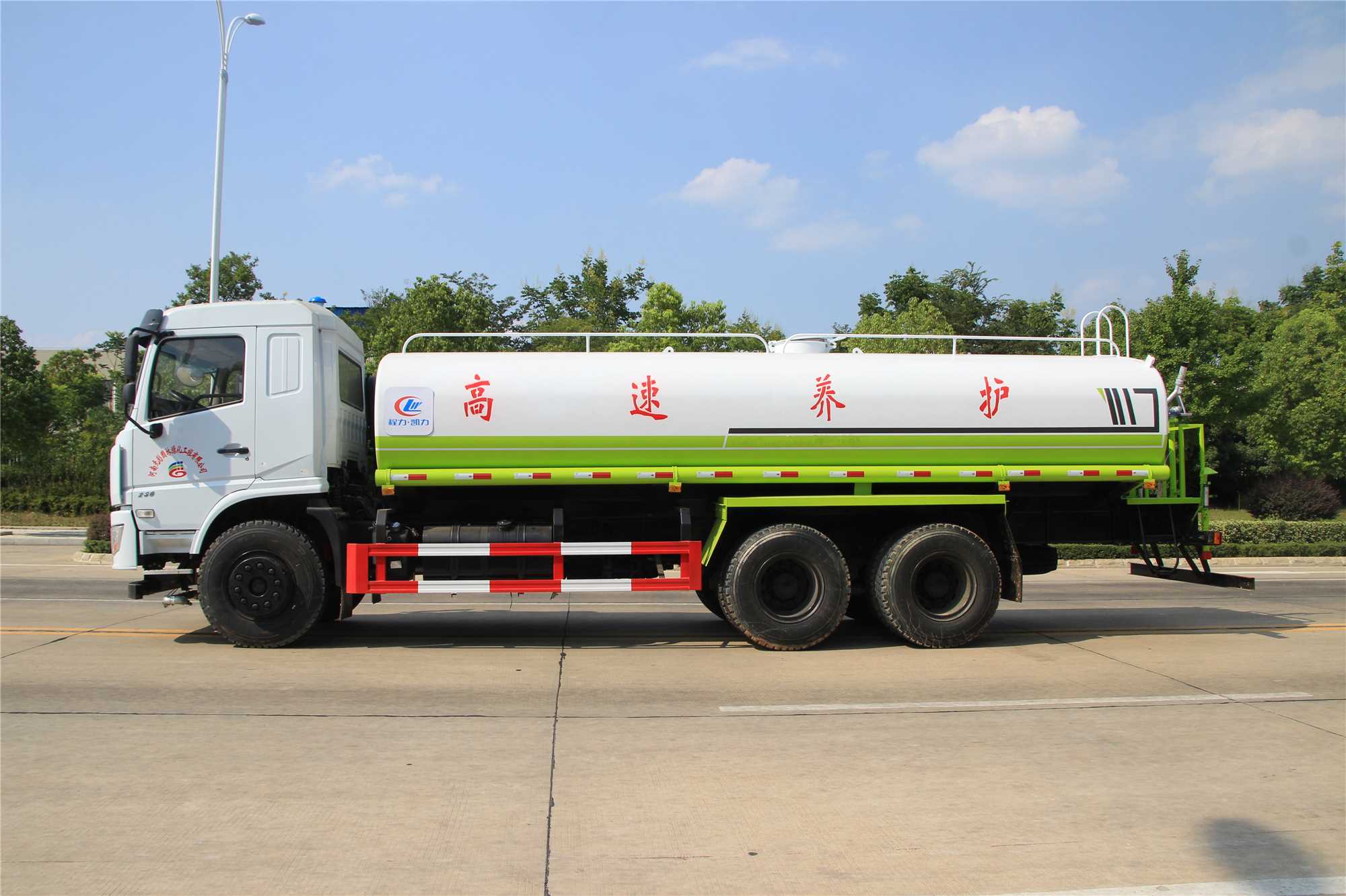 國六18方東風(fēng)D3L后雙橋灑水車(chē)